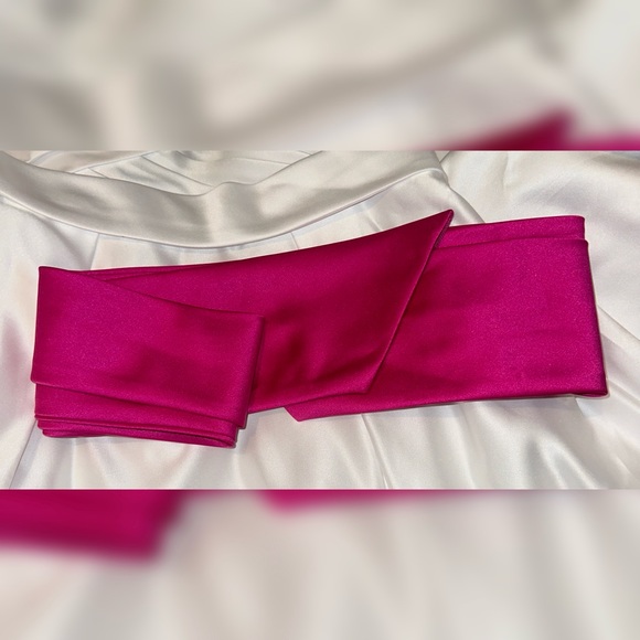 Wedding Gown with extras - Picture 9 of 15